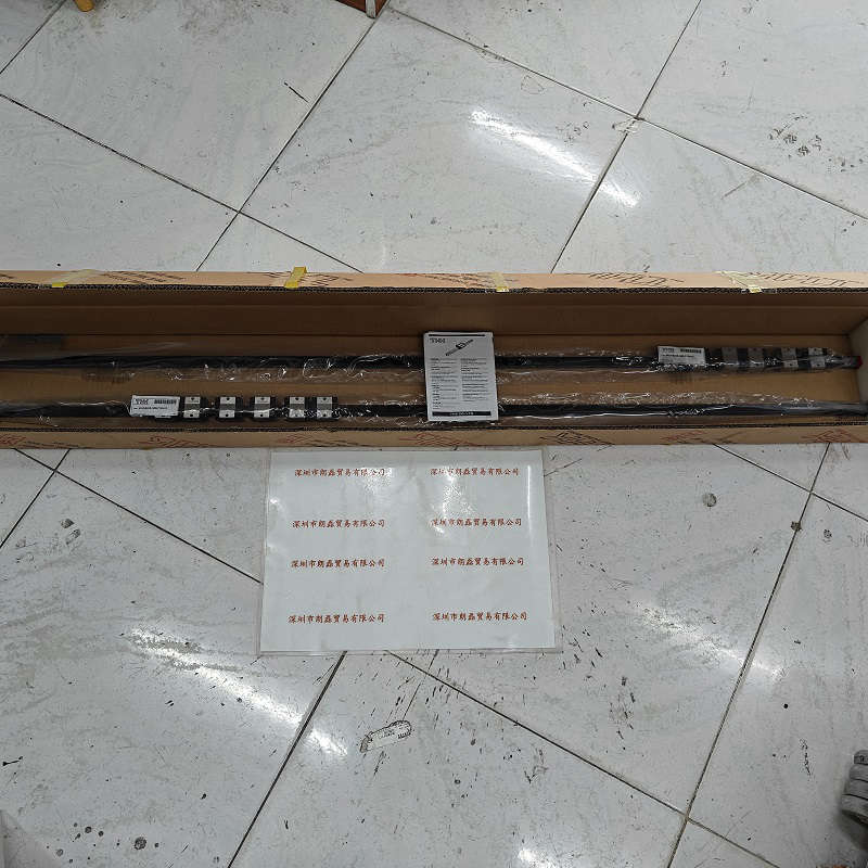 THK  SR15V6UUE-1400LFY   导轨